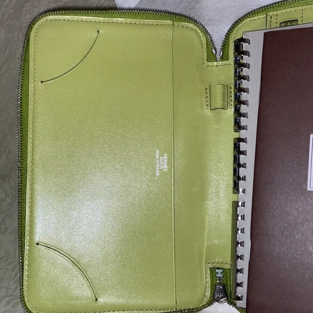 authentic Hermes agenda /planner/ calendar/wallet